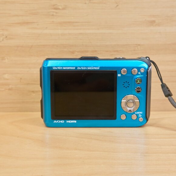 Panasonic Lumix DMC-TS3 / 12.1MP Rugged Waterproof Camera / Full HD Video / Blue - Picture 3 of 7